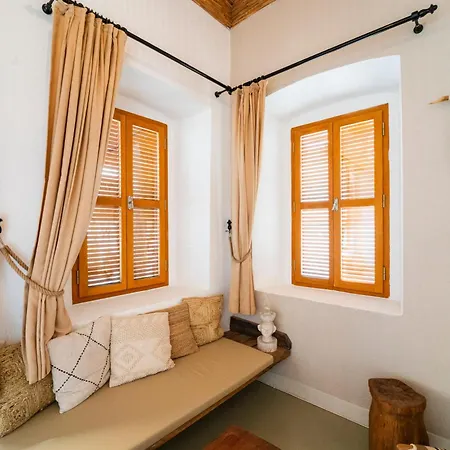 Notarius Hotel *